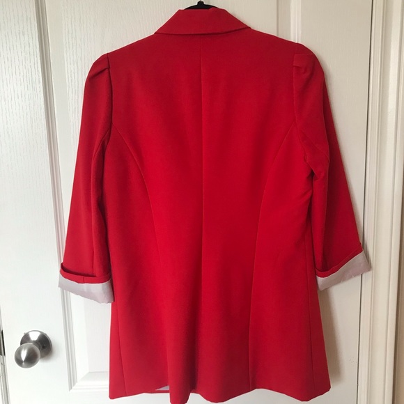 SOLD 🌺 Dynamite Blazer - Picture 2 of 3